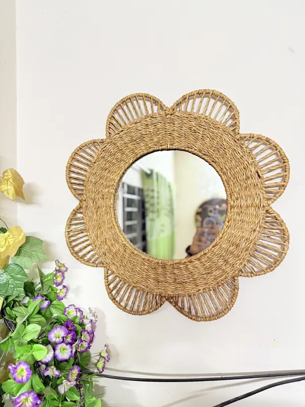Round Mirror